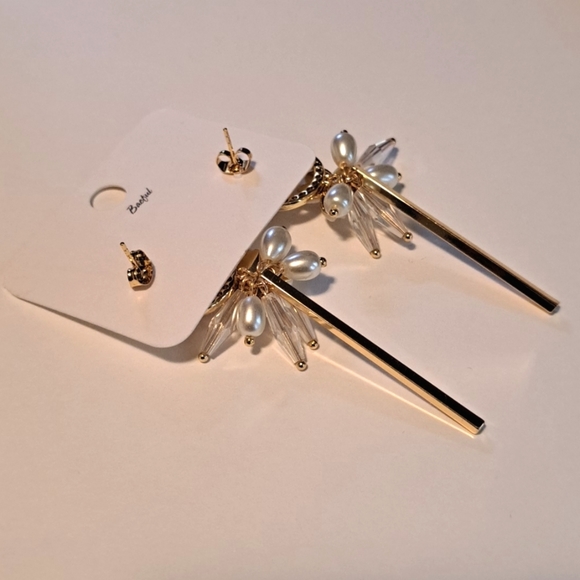 18k Gold-Plated Drop Floral Earrings - Picture 8 of 8